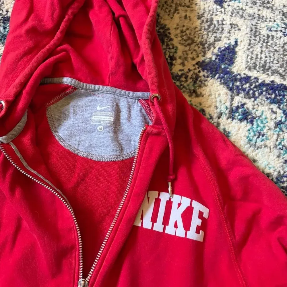 Nike y2k medium